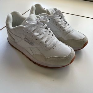 Women’s white Reebok sneakers, size 8